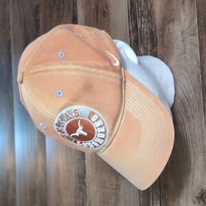 Nike Texas Longhorns Fitted Swoosh Flex Hat Size M/L
